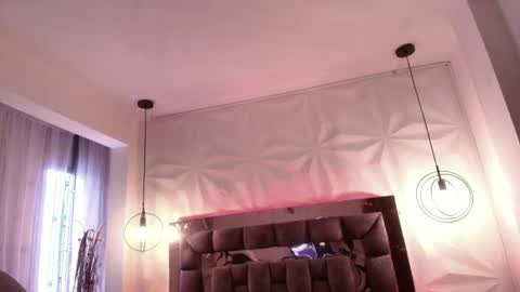 queen_perla_ online show from August 6, 12:04 pm
