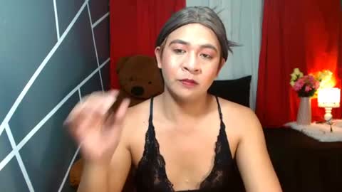 queen_tracy online show from July 3, 5:53 am