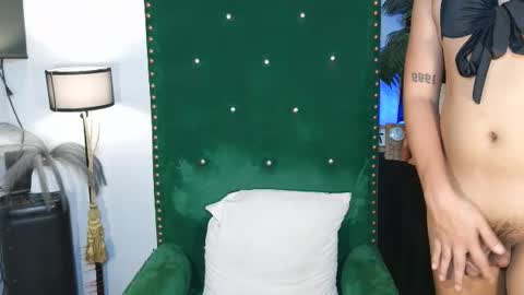 queen_tracy online show from August 18, 3:12 am