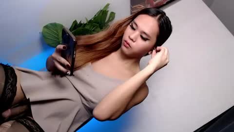 CALL ME YOUR QUEEN AIVY1 online show from August 11, 9:28 pm