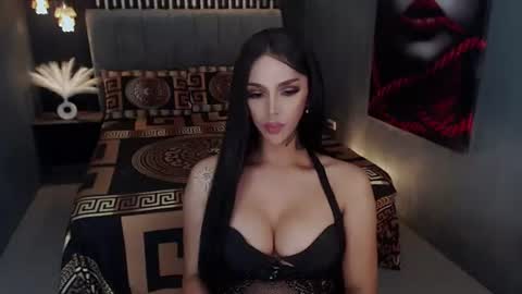 queenandreadom online show from September 9, 8:36 pm