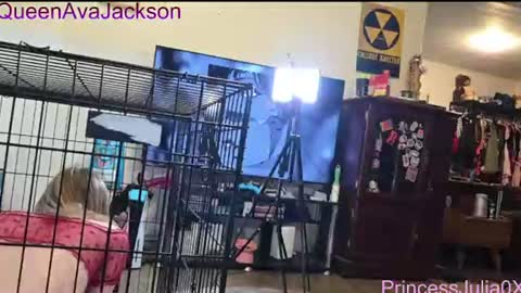 queenavajackson online show from August 24, 5:42 pm