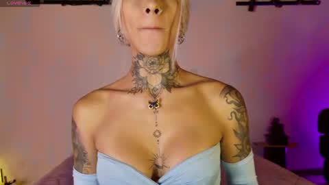 queencock_777 online show from August 2, 5:09 pm