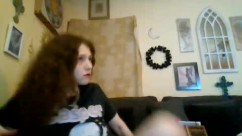 queencrimsonlvx online show from July 12, 1:06 pm