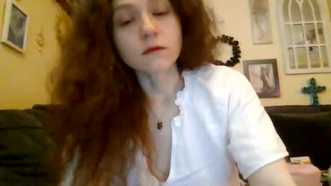 queencrimsonlvx online show from July 23, 5:04 pm