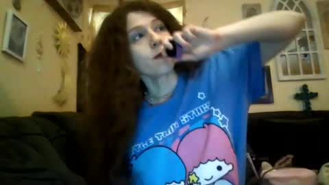 queencrimsonlvx online show from July 25, 9:57 am