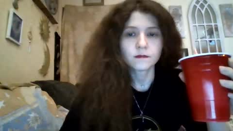 queencrimsonlvx online show from August 10, 7:54 am
