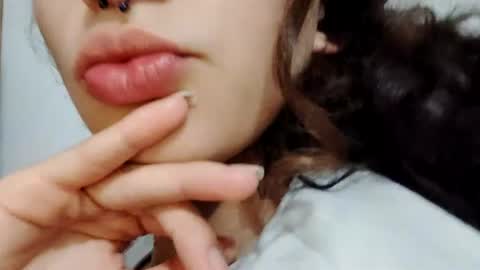 queenjenn__ online show from July 21, 8:38 am