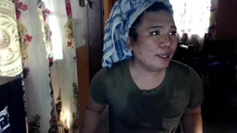 queenlexie_moore online show from April 14, 9:28 am