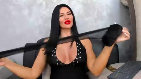 QueenLoraa online show from August 13, 10:07 am