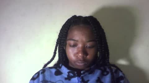 queennaya online show from August 3, 1:45 am