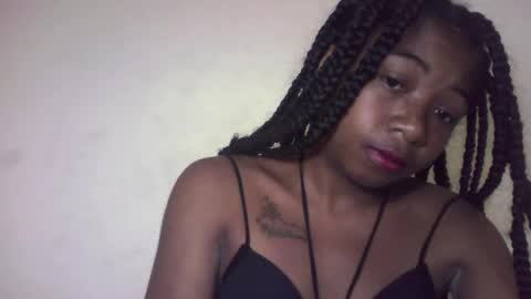 queennaya online show from August 8, 8:25 am