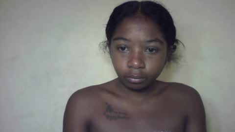 queennaya online show from August 10, 8:05 am