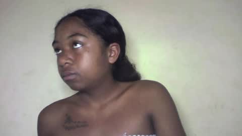 queennaya online show from August 10, 8:54 pm