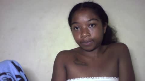 queennaya online show from August 12, 11:18 pm