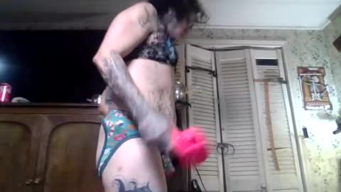 queenofdestruction online show from July 19, 2:30 pm