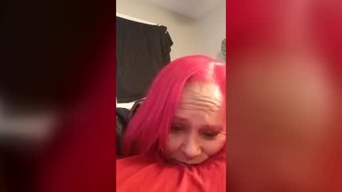 queenofmen33 online show from July 5, 8:17 am