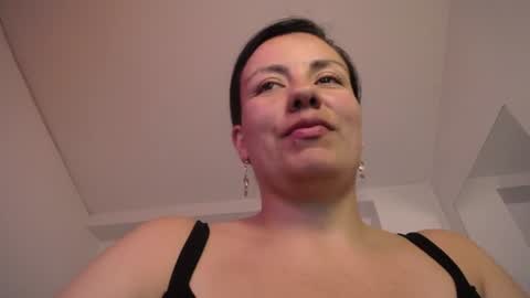 queenrose94 online show from August 11, 6:43 pm