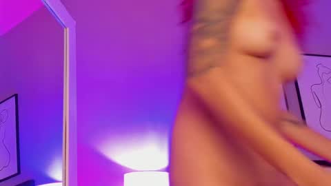 Queen Rose online show from April 10, 4:14 pm