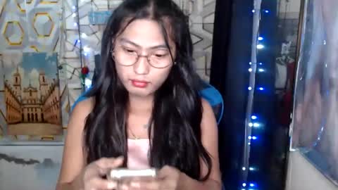 queensteffi online show from July 23, 7:05 pm