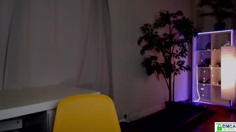 Queensy online show from July 26, 1:38 pm