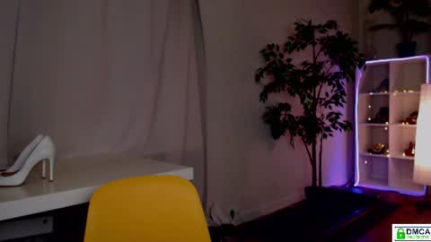 Queensy online show from August 8, 12:38 pm