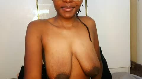 queentasha342215 online show from September 7, 5:57 am