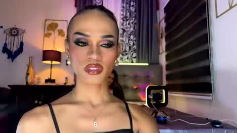 ValentinaMoone online show from August 2, 9:44 pm