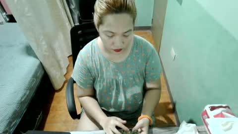 quelly40 online show from June 16, 6:28 pm