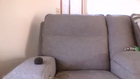 quicklikabunny online show from August 4, 5:10 pm
