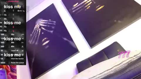 quuen_valery online show from July 28, 5:35 am