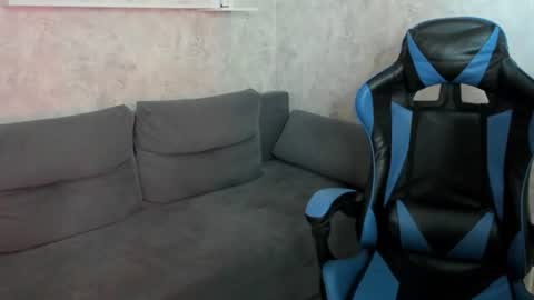 R3myF0x online show from August 8, 5:29 am