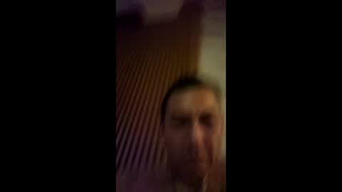 r6w online show from May 20, 8:26 am
