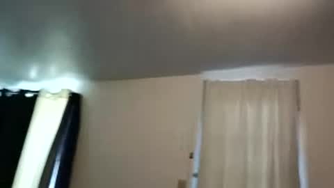 r83777597 online show from August 15, 8:57 pm