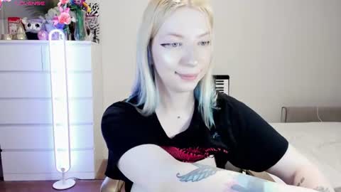 - online show from August 12, 1:24 pm