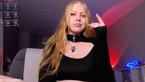 Rebecca  Becc online show from August 4, 7:11 pm