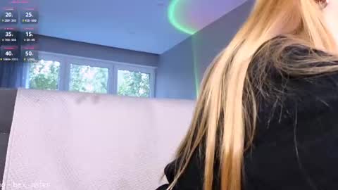 Rebecca  Becc online show from August 10, 5:36 pm