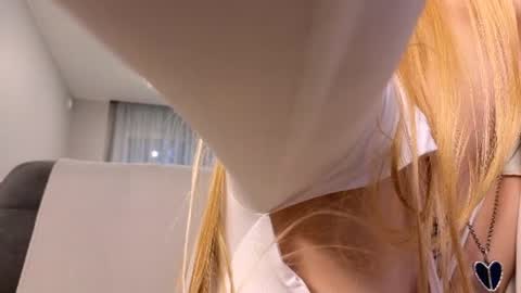 Rebecca  Becc online show from August 13, 6:00 pm