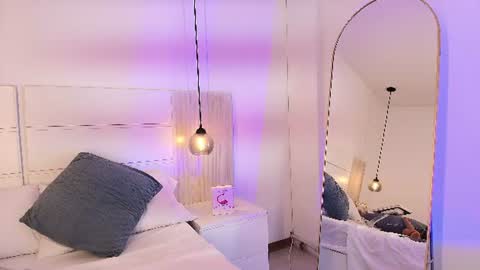  Rachel  online show from August 6, 5:45 pm