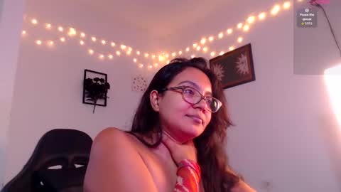 rachell_420 online show from August 25, 5:09 pm