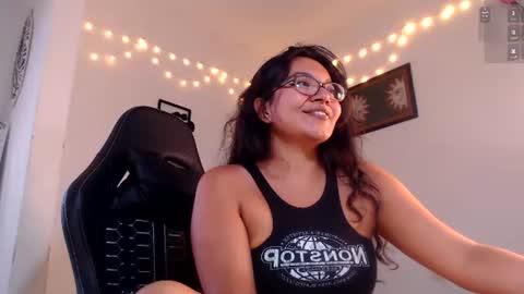 rachell_420 online show from August 27, 3:09 pm