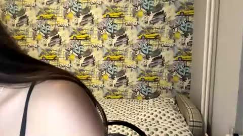 Elizabeth online show from August 13, 6:44 pm
