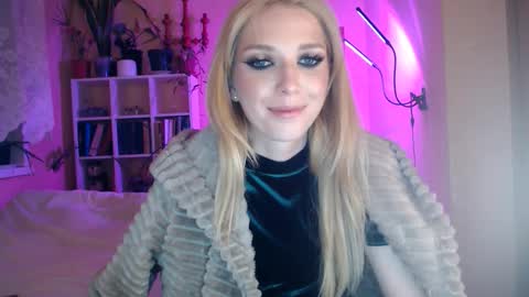 radish666 online show from February 25, 6:28 pm