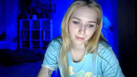 radish666 online show from February 25, 9:46 pm