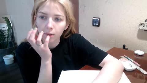 radish666 online show from March 17, 11:59 am