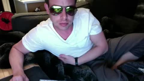 Raey online show from April 9, 9:12 pm