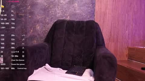 rafa_cruz online show from August 6, 4:17 pm