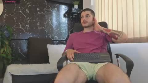 R A F A E L online show from August 5, 8:40 pm