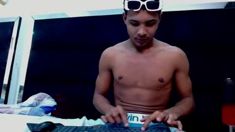 Rafael online show from August 8, 12:43 am