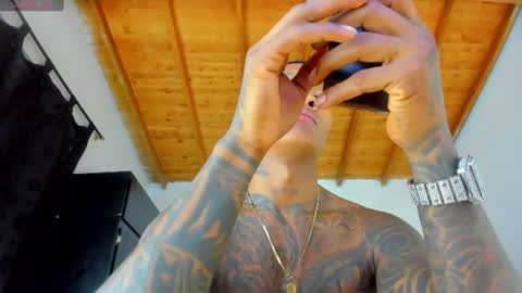 Andres H online show from August 8, 8:36 am